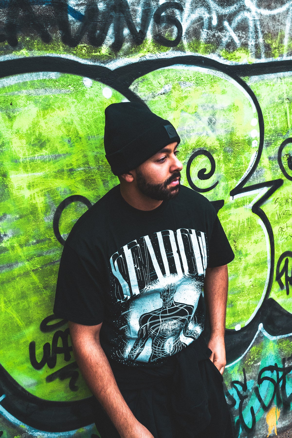 EYE LOGO BEANIE: BLACK