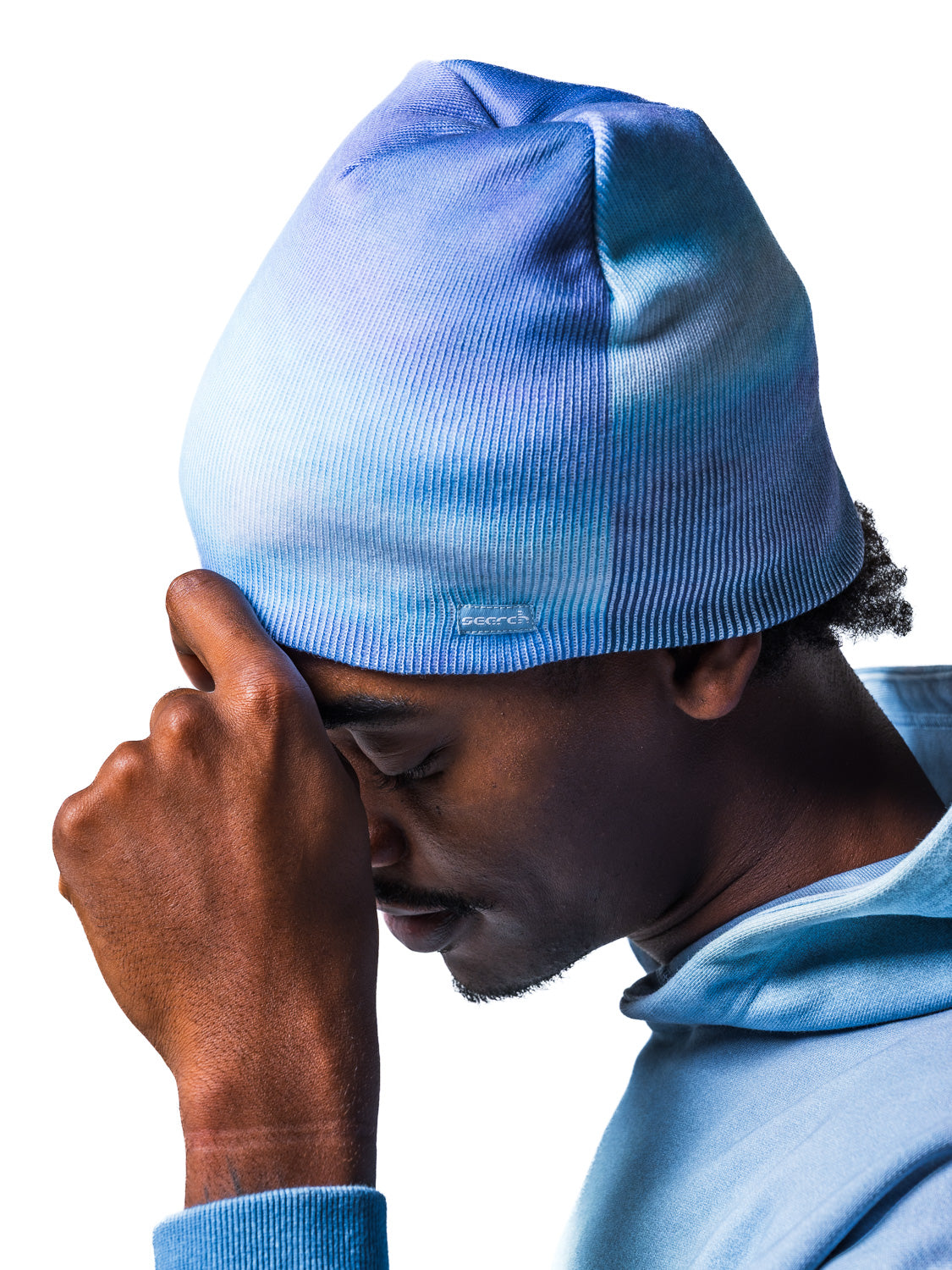 SKY DYE BEANIE: BLUE HAZE