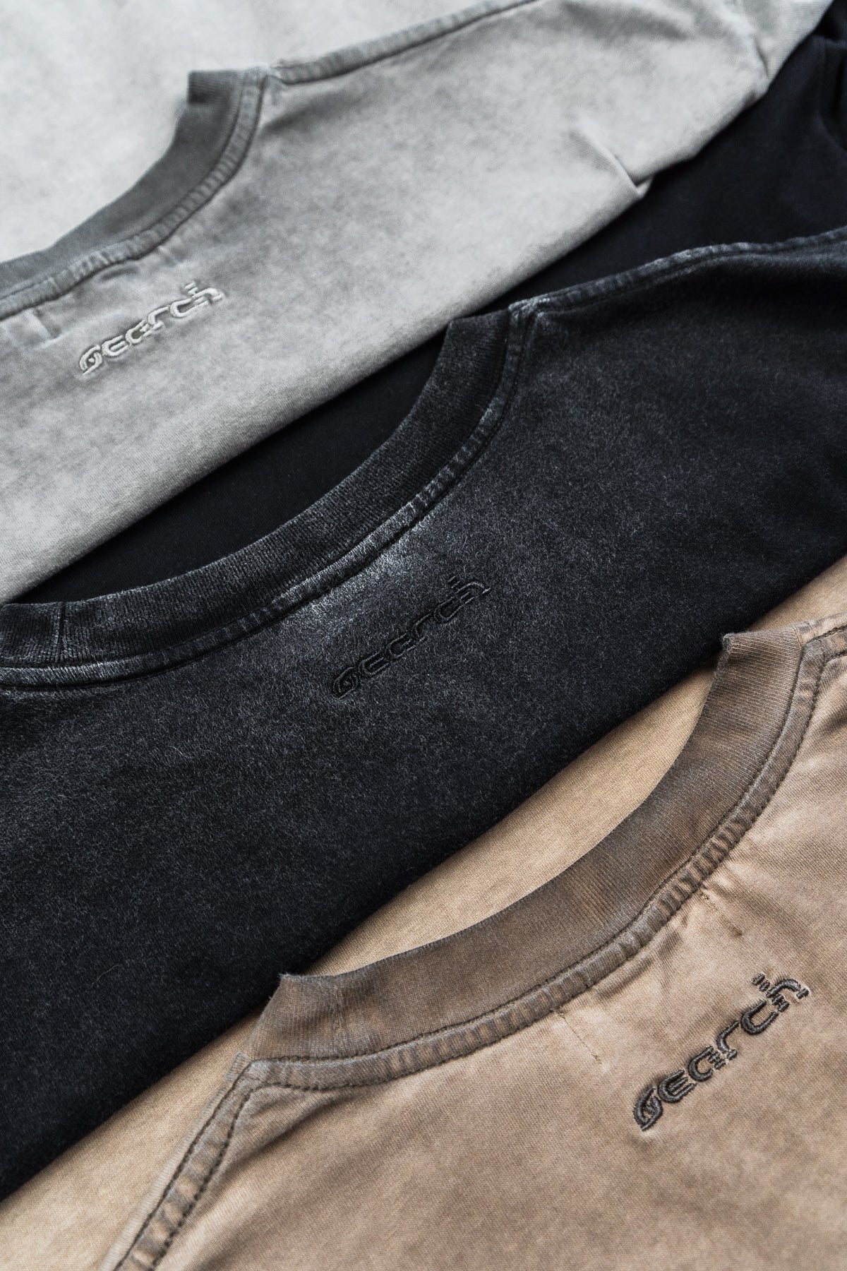 OMBRÉ TEE: DUNE