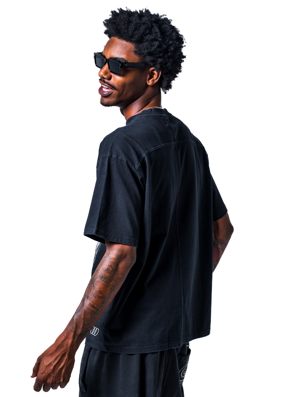 GENESIS TEE