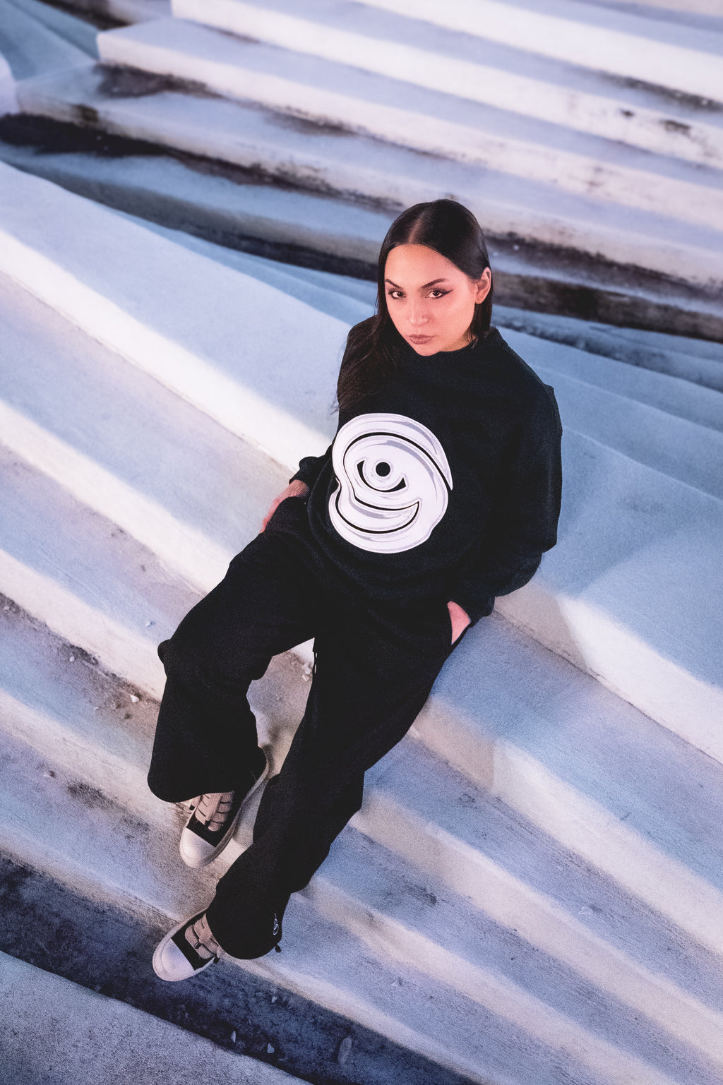GLITCH CREWNECK