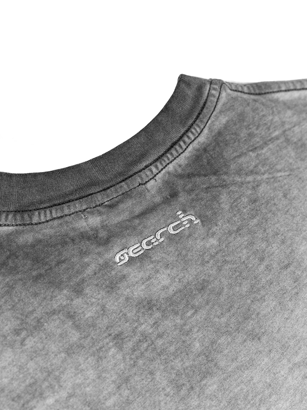 OMBRÉ TEE: SILVER