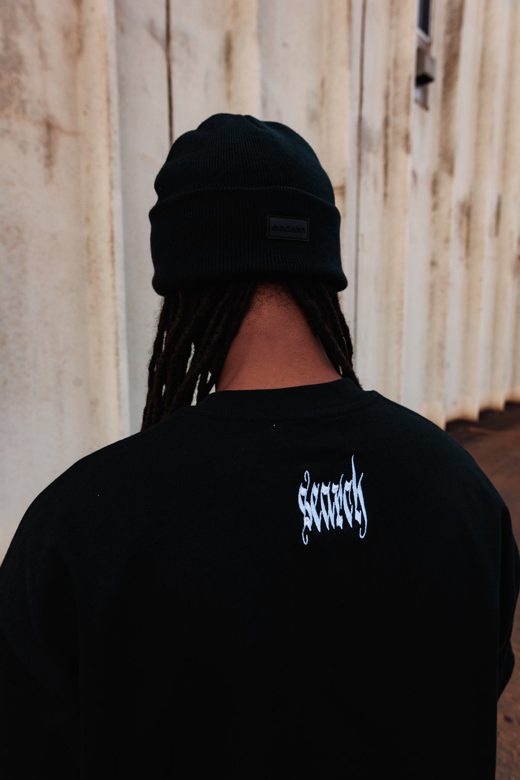 EYE LOGO BEANIE: BLACK